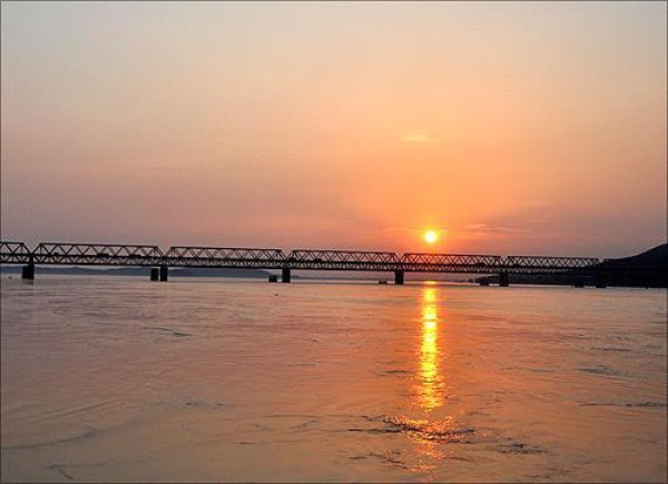 Sunset view at Saraighat Bridge Viewpo