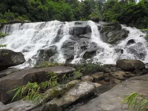 Soloka Dare Waterfall, Near Chandubi