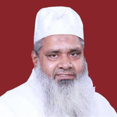 Badruddin Ajmal Biography - Founder Of Aiudf, Businessman, Philanthropist And Politician From Assam — famous personality from Assam