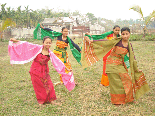 Bagurumba Dance – The Graceful Folk Dance Of The Bodo Tribe In Assam festival