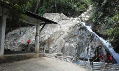 Sivakunda Waterfall Or Amsoi Waterfall, Morigaon Photo